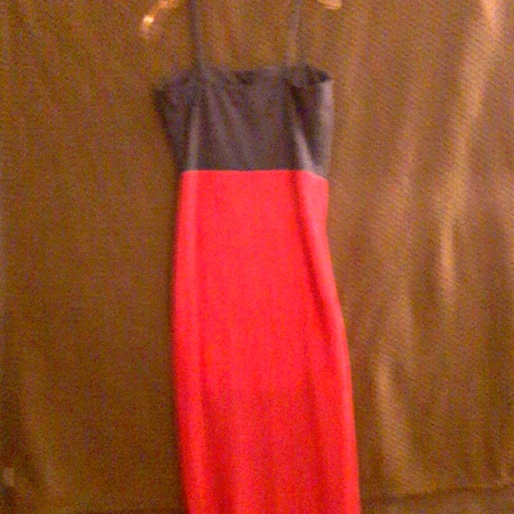 Dress with ultra thin straps/bralette style - Picture 2 of 7